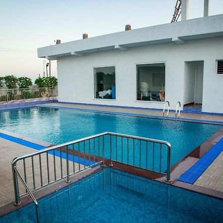 Thai Beach Resort Tiruchchendūr 外观 照片